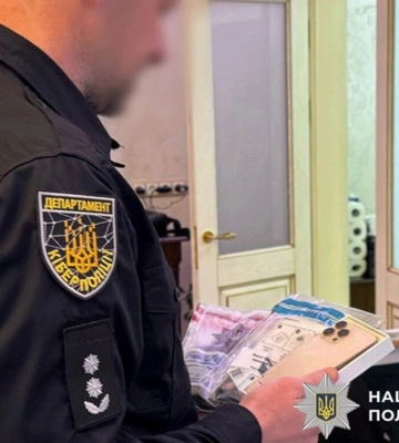 Підробляли аналізи на ВІЛ для зняття з військового обліку: у Дніпрі викрито схему, - Нацполіція. ФОТОрепортаж