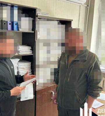 Незаконно виплатив підлеглій понад 800 тис. грн &quot;фронтових&quot;: викрито командира на Донеччині, - ДБР. ФОТОрепортаж