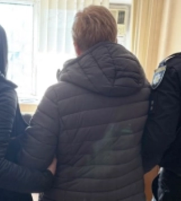 У Дніпрі поліцейські затримали лікарів ВЛК за підробку ухилянтам результатів аналізів на ВІЛ