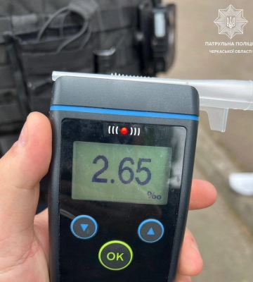 У Черкасах п’яний водій двічі спричинив ДТП та тікав з місця аварій. Його затримали громадяни