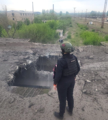 Російська авіація скинула п&#039;ять авіабомб на Костянтинівку: у місті пошкоджений шляхопровід, проїзд неможливий