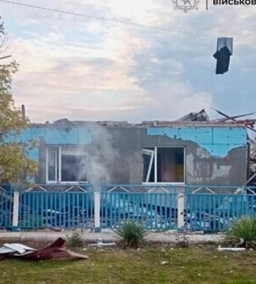 Рашисти завдали авіаударів по селу на Запоріжжі: поранено чоловіка. ФОТО