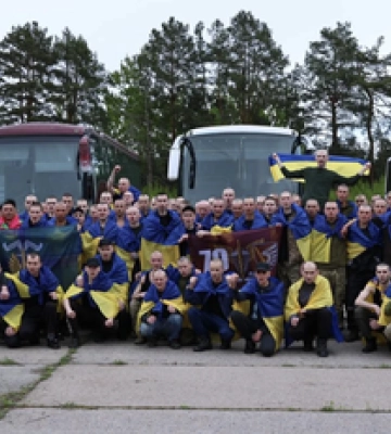 Дев'ять воїнів з Полтавщини повернулись з російського полону