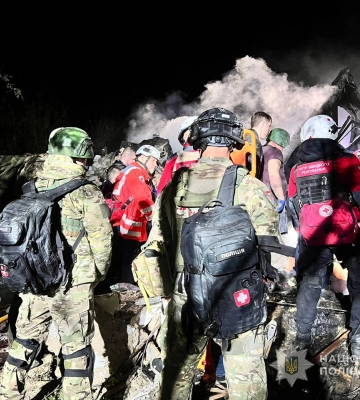Ворог вдарив БпЛА по Запоріжжю: є поранені - поліція розпочала розслідування. ФОТО
