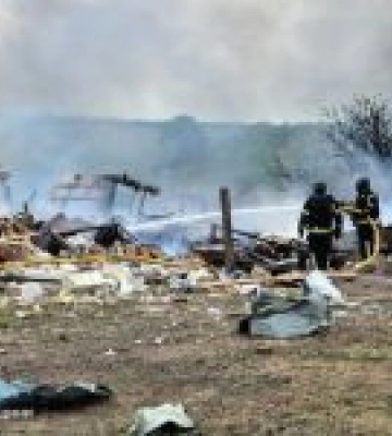 Російські авіаудари на Харківщині спричинили масштабні пожежі: постраждала 16-річна дитина