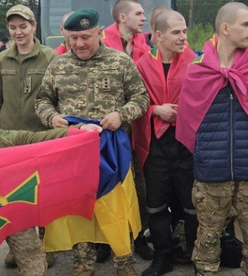 На Львівщину з ворожого полону повернулися ще сім захисників На Львівщину з ворожого полону повернулися ще сім захисників