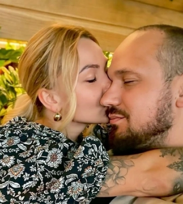 Луцький фудблогер зворушливо освідчився коханій 