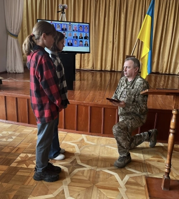 У Ківерцях трьом родинам загиблих військових вручили їхні державні нагороди