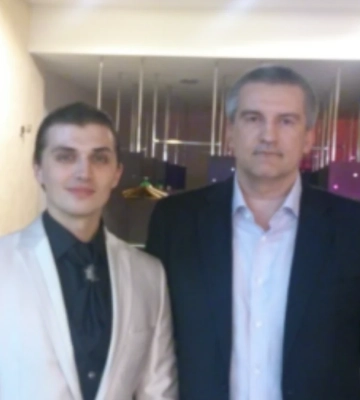 Ексучасник шоу “Україна має талант” тепер викладає в університеті на лівобережжі Херсонщини