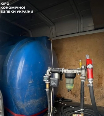 У Білгород-Дністровському районі понад рік працювала незаконна АЗС, на якій продавали пальне невідомого походження