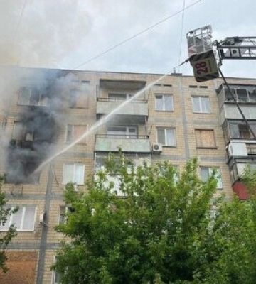 Впродовж дня окупанти атакували дронами та били з артилерії по Дніпропетровщині: пошкоджена інфраструктура, сталися пожежі. ФОТОрепортаж