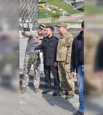 У мережі показали момент влучання російського дрона в торговельний центр у Києві (Відео)