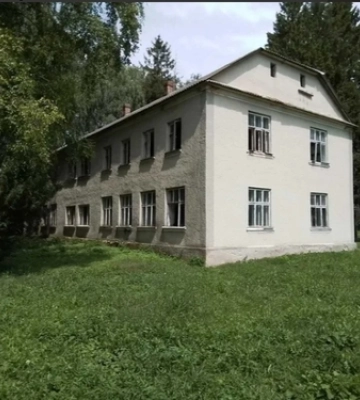 У Луцькому районі продають школу 