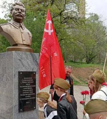 Памятник Сталину установили оккупанты в захваченном Мелитополе. ФОТО