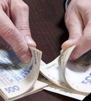 Збитки на понад понад 400 тисяч гривень: На Рівненщині судитимуть посадовця за купівлю вживаного трактора