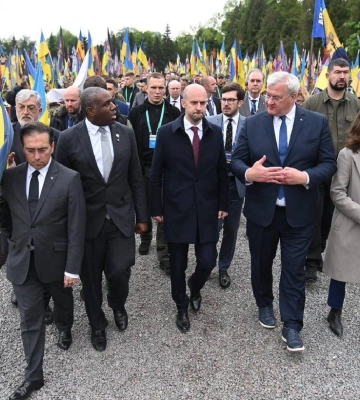 Кая Каллас і міністри закордонних справ країн ЄС у Львові вшанували пам&#039;ять полеглих військових