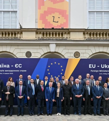 Львів зібрав 35 іноземних делегацій на День Європи, військові виконали гімни України та ЄС – мер