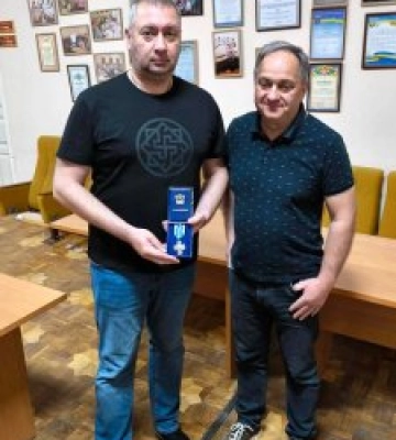 Миколаївських захисників та волонтерів нагородили відзнаками «За оборону Миколаєва»