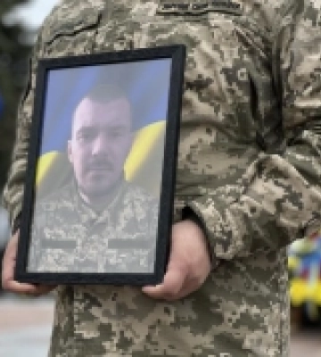 «На Щиті»: у Рівному попрощалися зі захисником Романом Галаном