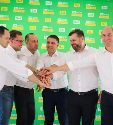 Всі миколаївські нардепи підтримали угоду про надра, але в одного з них не спрацювала кнопка «за» Всі миколаївські нардепи підтримали угоду про надра, але в одного з них не спрацювала кнопка «за»