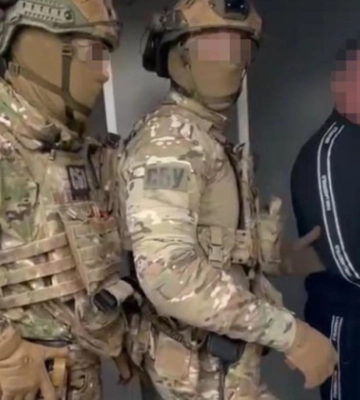 На Львівщині затримали зловмисників, які тероризували жителів та «вибивали» гроші для криміналітету