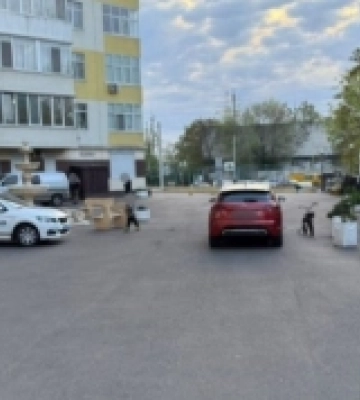 В Одесі автомобіль збив дитину у дворі будинку