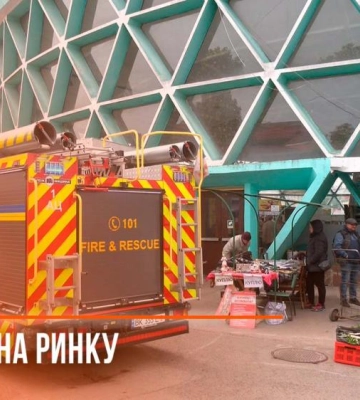 Доїжджають за три хвилини: рівненські пожежники провели навчання на центральному ринку (ВІДЕО)