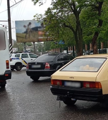 ДТП за участі маршрутки та легковика сталася у Кропивницькому
