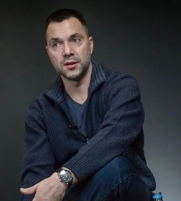 YouTube заблокував канал Арестовича та деяких підсанкційних пропагандистів