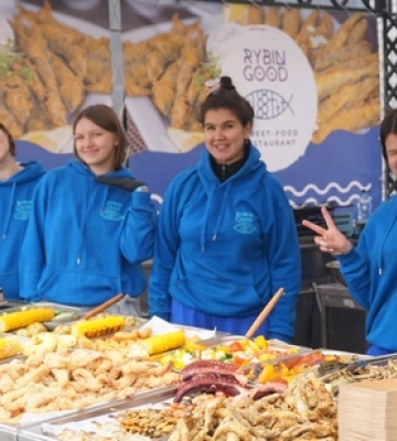 У Луцьку стартував Food Fest на новій локації. Фото