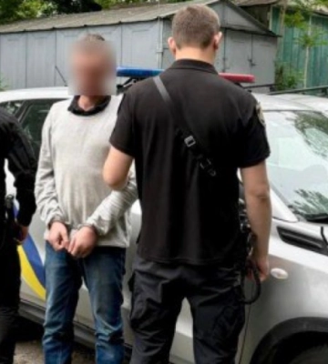 У Дніпрі затримали чоловіка, який тяжко поранив 25-річну жінку