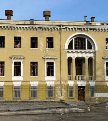 Днепр хочет спасти Дворец студентов: городские власти ждут шагов от университета