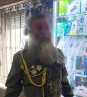 На Закарпатье священник УПЦ МП разгуливал по поселку в советской форме – его задержали