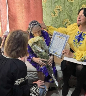 На Охтирщині привітали 100-річну ювілярку