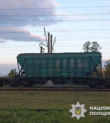Под Киевом 14-летнюю девушку ударило током на крыше поезда