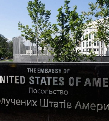 Посольство США в Києві попередило про можливу масштабну повітряну атаку