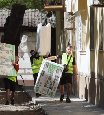 В Одесі завершується відновлення будинку, тричі пошкодженого через ворожі обстріли