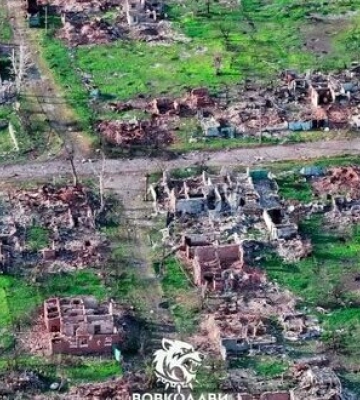 &quot;Місто зрівняли з землею&quot;: Вовчанськ за рік після наступу РФ на Харківщині. ФОТОрепортаж