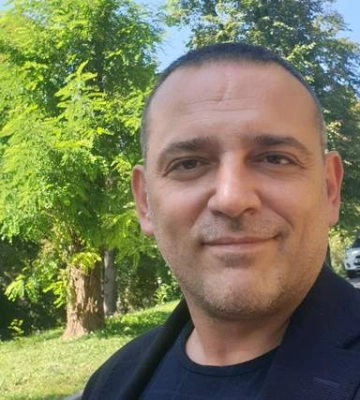Нардеп Бужанский поздравил с днем "победы", вызвав возмущение в соцсетях Нардеп Бужанский поздравил с днем "победы", вызвав возмущение в соцсетях