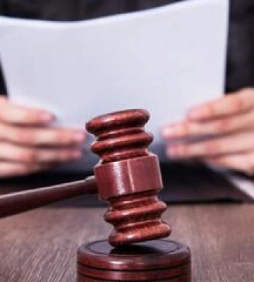 На Полтавщині поліцейського підозрюють у підробці медвисновків для ухилянтів