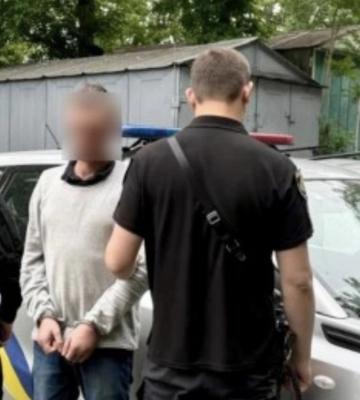 У Дніпрі чоловік напав з ножем на знайому