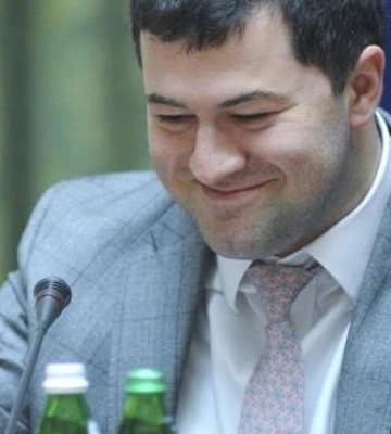 Екскерівник ДФС Роман Насіров вийшов з-під варти: за нього внесли заставу Екскерівник ДФС Роман Насіров вийшов з-під варти: за нього внесли заставу
