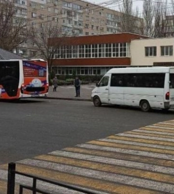 Синяки и смещение позвоночника: пассажирка рассказала о вопиющем случае с водителем городского автобуса в Мелитополе (скрин)