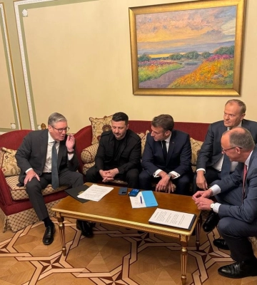 “Коаліція рішучих” вимагає від РФ піти з 12 травня на безумовне припинення вогню на 30 днів. Інакше посилення поставок зброї