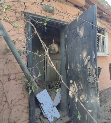 Ворог атакував кілька громад на Дніпропетровщині: поранена жінка, пошкоджені будинки та підприємство