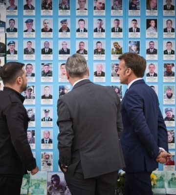 Зеленський, Макрон та Стармер прогулялися Києвом