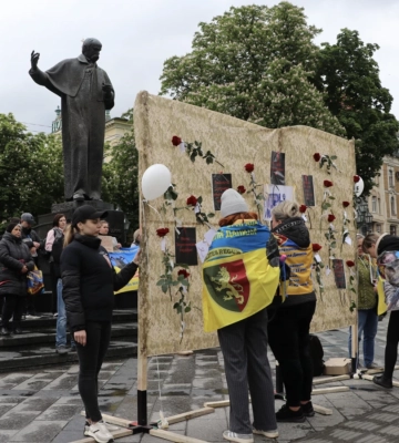 До Дня матері у Львові відбулась акція на підтримку полонених та зниклих безвісти військових