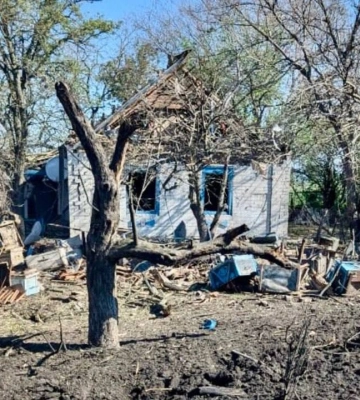 Россияне повредили электросети в Херсоне. В Запорожской области ранили женщину