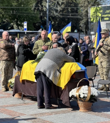 З військовим Ярославом Стрихарчуком попрощалися у Рівному