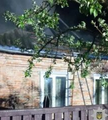 У Лохвиці після пожежі в будинку знайшли тіло чоловіка У Лохвиці після пожежі в будинку знайшли тіло чоловіка